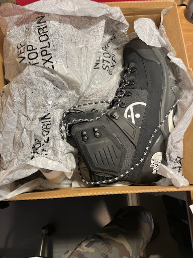 Shoe Store «Corporate», reviews and photos, 2643 Erie Ave, Cincinnati, OH 45208, USA