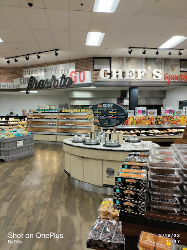 Grocery Store «ShopRite of Spotswood», reviews and photos, 380 Summerhill Rd, Spotswood, NJ 08884, USA