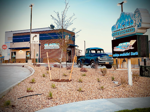 Glacier Car and Dog Wash en Thornton