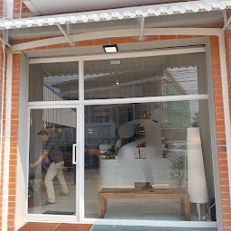 Red Cat Cafe