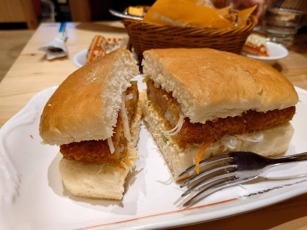 客美多咖啡 Komeda‘s Coffee - 高雄大立店