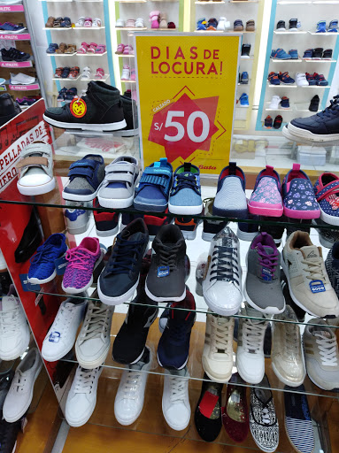 Stores to buy shoes Lima