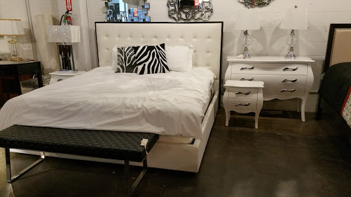 Furniture Store «In Mode Modern Home & Office Furniture», reviews and photos, 1071 South La Brea Ave, Los Angeles, CA 90019, USA