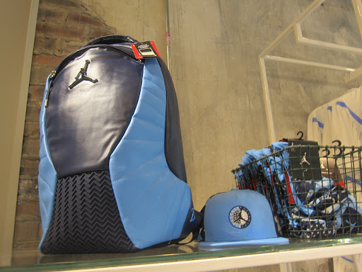 Shoe Store «Footaction», reviews and photos, 32 S State St, Chicago, IL 60603, USA