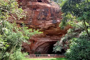 Cachoeira da Gruta de Itambé image