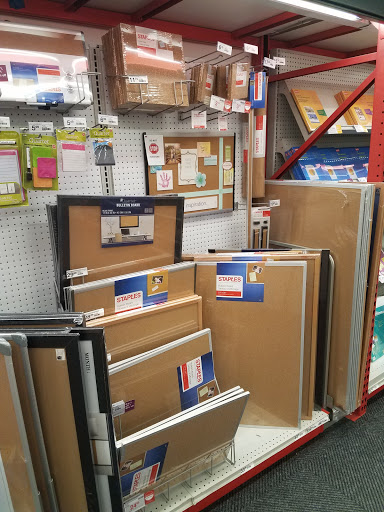 Office Supply Store «Staples», reviews and photos, 1901 E Silver Springs Blvd, Ocala, FL 34470, USA