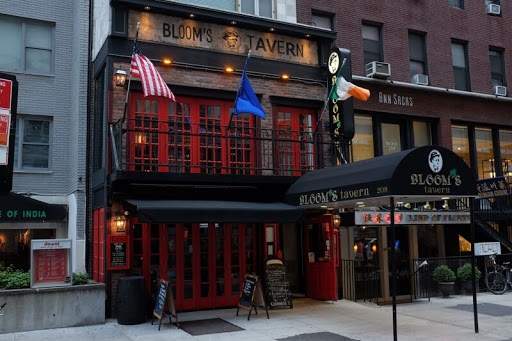 Bloom's Tavern, 208 E 58th St, New York, NY 10022