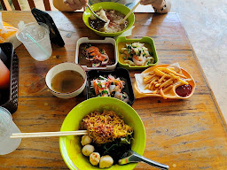 ก๋วยเตี๋ยวเตาฟืน 10 บาท