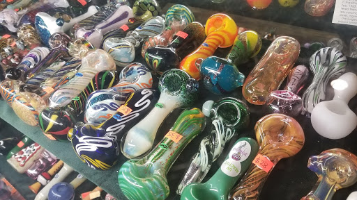 Tobacco Shop «Headquarters Tobacco & Gifts», reviews and photos, 5381 W 20th Ave, Hialeah, FL 33012, USA