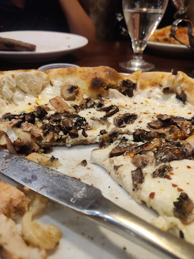 Shopping Mall «Fairfield Shopping Center», reviews and photos, 5322 Lord Dunmore Ct, Virginia Beach, VA 23464, USA