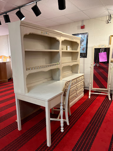 Furniture Store «Furniture & Mattress Discount King», reviews and photos, 2750 Paxton St, Harrisburg, PA 17111, USA