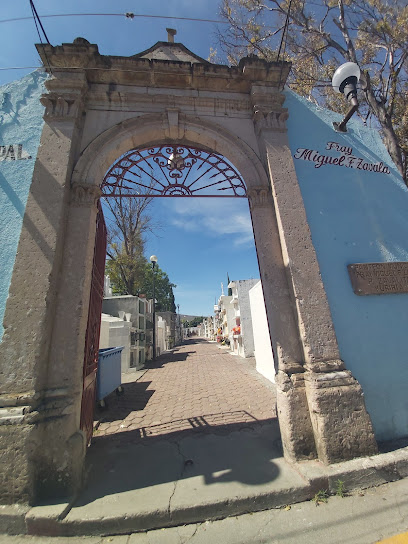 Panteón Municipal de Yuriria