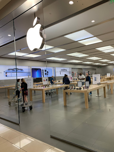 Computer Store «Apple Kenwood Towne Centre», reviews and photos, 7875 Montgomery Rd, Cincinnati, OH 45236, USA