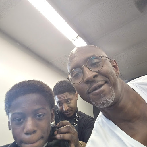 Barber Shop «Royal Roots Barber Shop», reviews and photos, 2479 Delowe Dr, East Point, GA 30344, USA