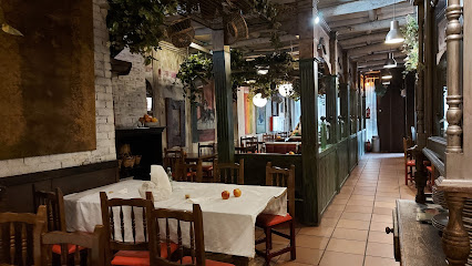 Restaurante La Cuadra de Antón - C. González Besada, 7, 33007 Oviedo, Asturias, Spain