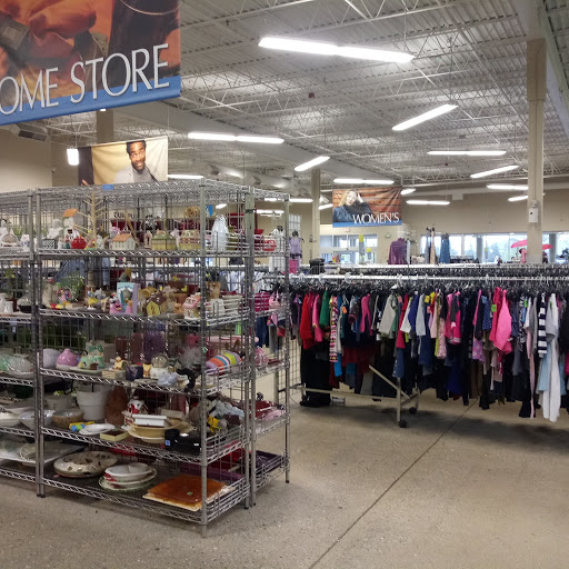 Thrift Store «Goodwill Store & Donation Center», reviews and photos, 4131 E Dundee Rd, Northbrook, IL 60062, USA