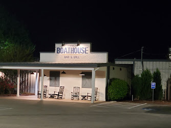 Boathouse Bar and Grill