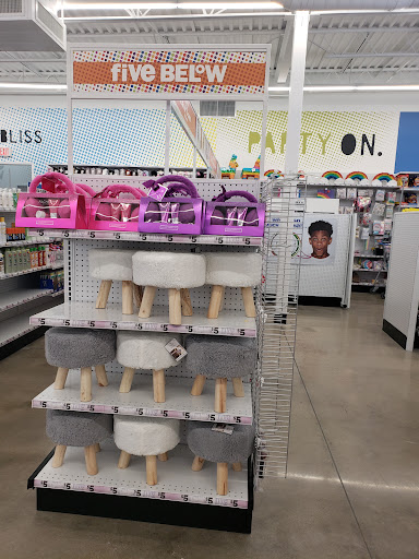 Variety Store «Five Below», reviews and photos, 12080 Jefferson Ave #500, Newport News, VA 23606, USA