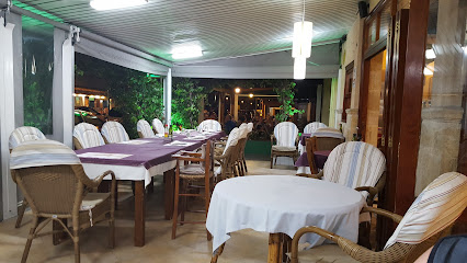 Restaurante Las Delicias - Carrer Creuer, 4, 07458 Platja de Muro, Illes Balears, Spain