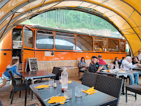 Atmosphère du Bus restaurant Plein champs à Couiza - n°1