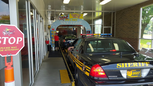Car Wash «Flying Ace Express Car Wash», reviews and photos, 7175 Far Hills Ave, Dayton, OH 45459, USA