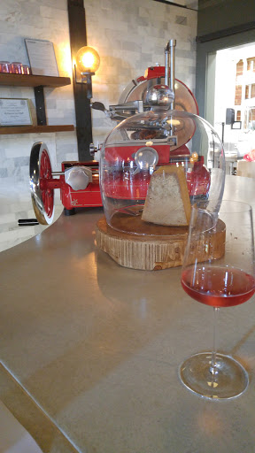 Wine Store «Dedalus Wine Shop, Market & Wine Bar», reviews and photos, 388 Pine St, Burlington, VT 05401, USA