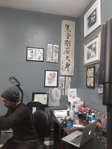 Tattoo Shop «Black Diamond Tattoo», reviews and photos, 412 Lincoln Blvd, Venice, CA 90291, USA