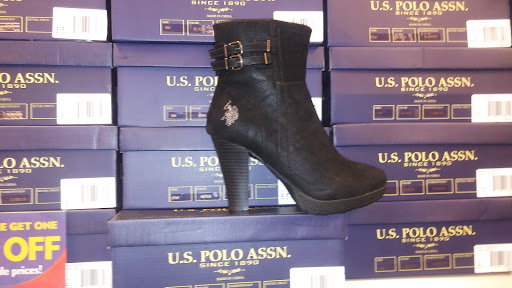 Stores to buy women's white ankle boots Philadelphia