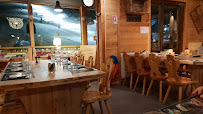Atmosphère du Restaurant Le Cairn à Villarodin-Bourget - n°3