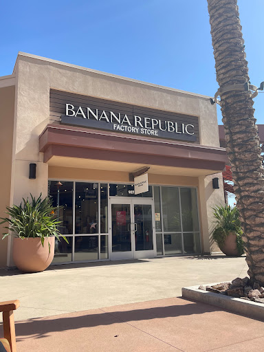 Banana Republic Factory Store