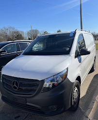 Save On Auto Glass Sterling Heights - Photo 3 - Car repair in Sterling Heights, MI, Sterling Heights