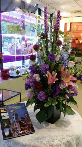 Florist «1-800-flowers 4 Gift Seattle», reviews and photos, 300 15th Ave E, Seattle, WA 98112, USA