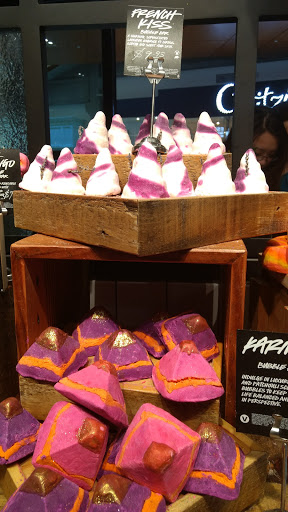Cosmetics Store «LUSH», reviews and photos, 575 Bellevue Way NE #128, Bellevue, WA 98004, USA