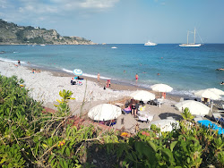 Foto di Villagonia beach e l'insediamento