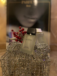 Euforia Parfum Viale Regina Margherita, 88900 Crotone KR, Italia