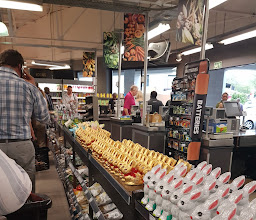Woolworths Lynnwood Road photo