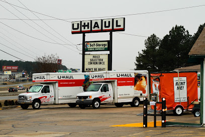 U-Haul Moving & Storage at I-30 and Chicot Rd