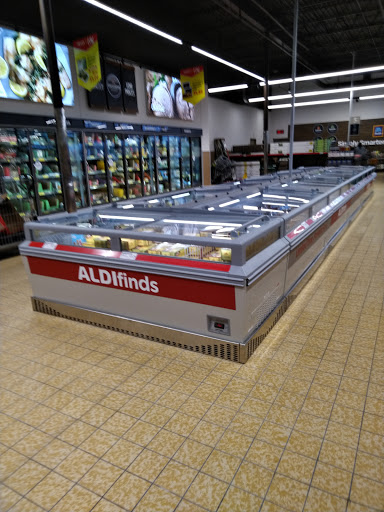 Supermarket «ALDI», reviews and photos, 1248 S Broad St, Wallingford, CT 06492, USA