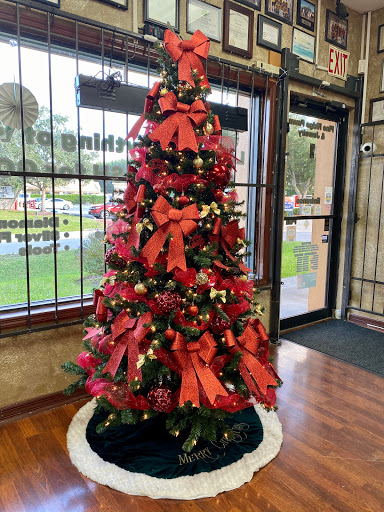 Pawn Shop «Pine Ridge Pawn & Jewelry», reviews and photos, 2033 Pine Ridge Rd #4, Naples, FL 34109, USA