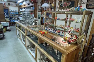 Frost Antiques & Gifts image