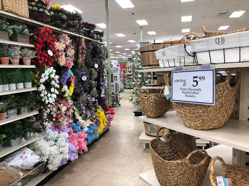 Home Goods Store «Christmas Tree Shops», reviews and photos, 365 US-206, Bridgewater, NJ 08807, USA