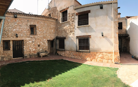 Casa Rural “Almendros”. C. Candelaria, 20, 16420 Almendros, Cuenca, España