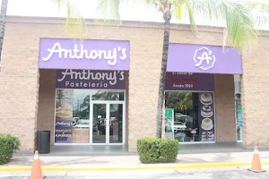 Anthony's Pastelería • Metrocentro Sonsonate image