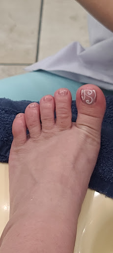 Nail Salon «Julie Nail & Spa», reviews and photos, 9230 W Northern Ave # 102, Glendale, AZ 85305, USA