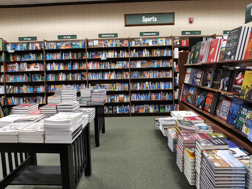 Book Store «Barnes & Noble», reviews and photos, 125 S Broadway Route 28, Salem, NH 03079, USA