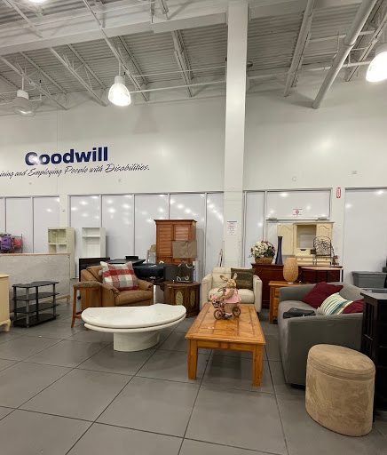 Thrift Store «Goodwill», reviews and photos, 1267 NW 40th Ave, Lauderhill, FL 33313, USA