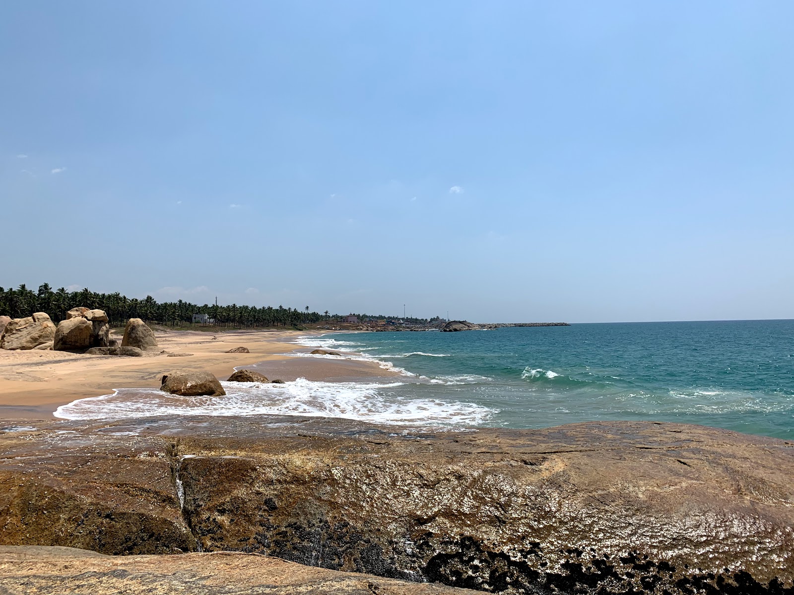 Φωτογραφία του Paraikal Beach και το όμορφο τοπίο του