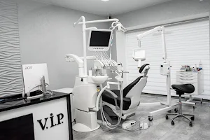 Стоматологічна клініка V.I.P. Стоматологія image