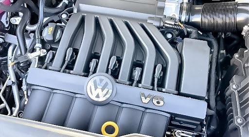 Volkswagen Dealer «CardinaleWay Volkswagen», reviews and photos, 2603 Wardlow Rd, Corona, CA 92882, USA