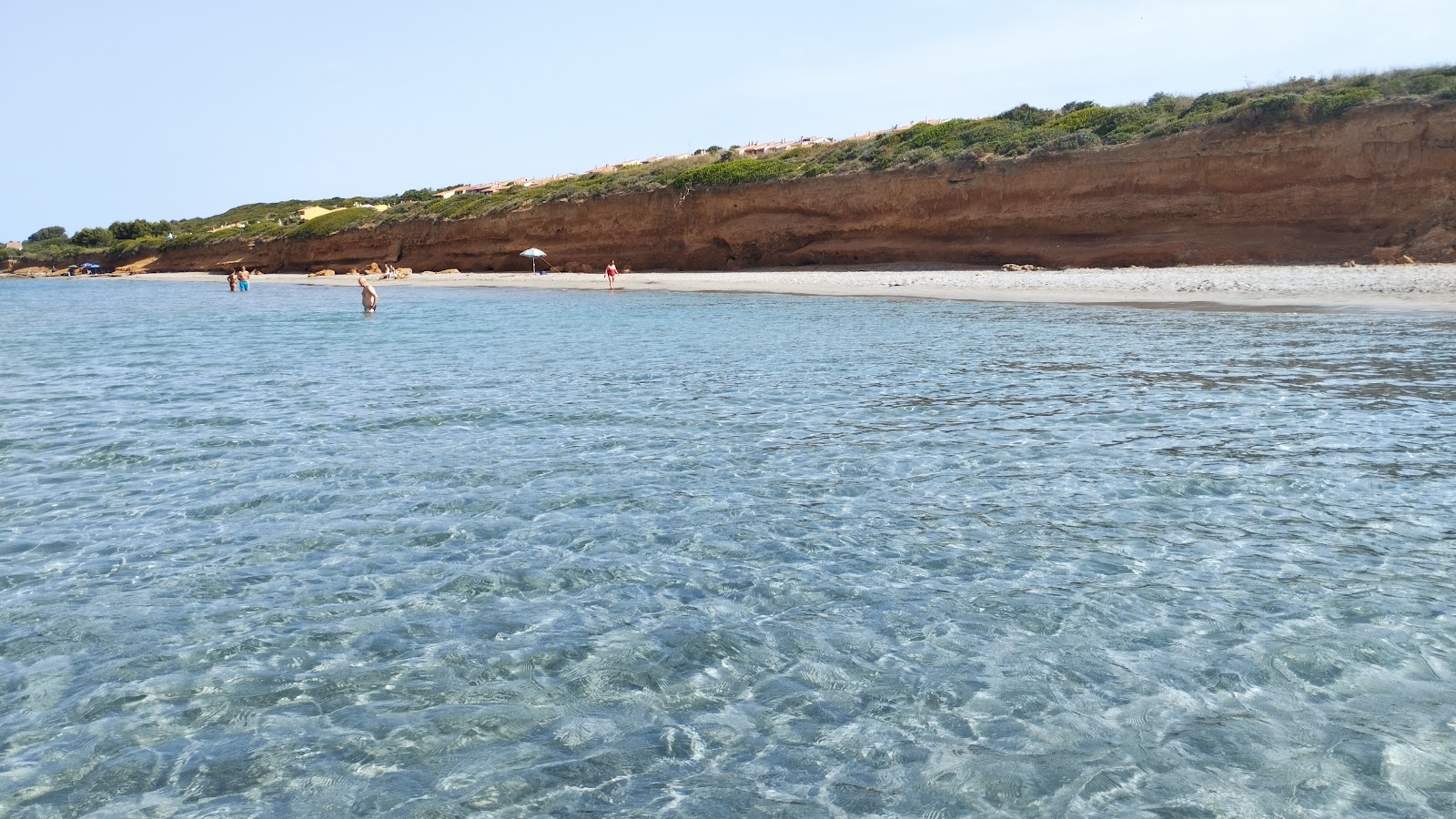 Fotografija Spiaggia di Funtana Meiga podprto z obalami